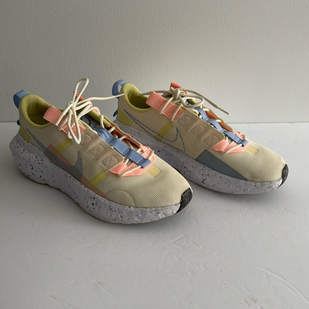 Nike Crater Impact Women’s Sneaker Size 9.5